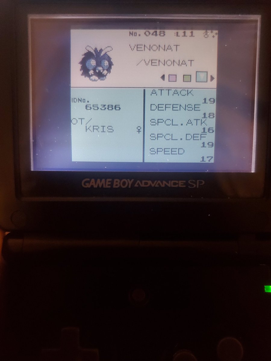 ExhaustedAust's tweet photo. At around 8900 encounters and just under 150 bug catching contests I got my full odds bug in Gen 2!!! Venomoth is my favorite bug so this is extra sweet! Didn't place in the contest with this little fellow but super psyched!! On to espeed Dratini for the last member of my team! https://t.co/tSHmusF5TZ