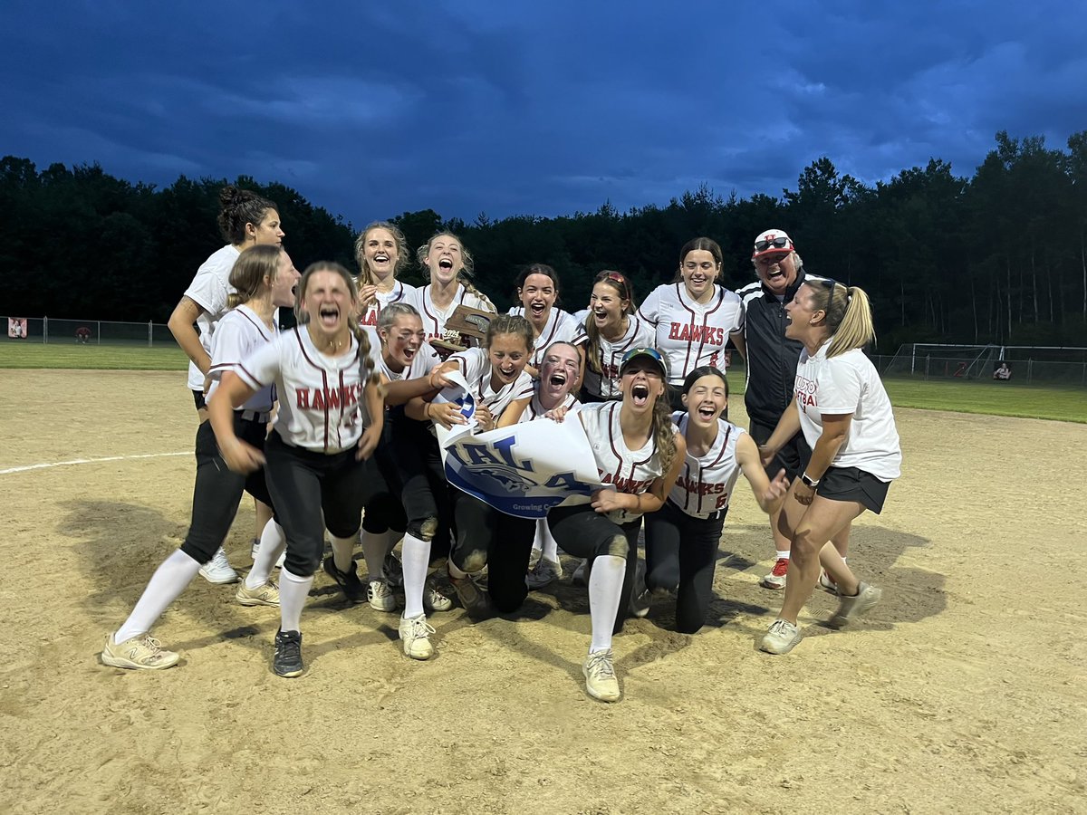 Softball with an UNBELIEVABLE comeback to advance to the MIAA Final Four!! One for the history books! 

Hudson down 9-0 against Triton to win 11-9!!

Hawks await the winner of Apponequet/North Reading on date/time/location to be determined!!

Great game Hawks!! 
<a href="/MIAA033/">MIAA</a>