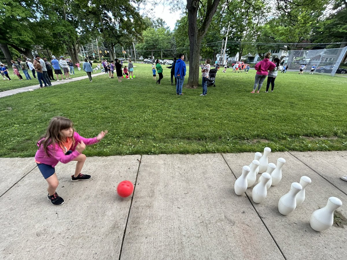 Seneca Carnival 2024! Thank you to our PTSA and family helpers for making tonight so much fun! <a href="/WestIrondequoit/">West Irondequoit CSD</a>