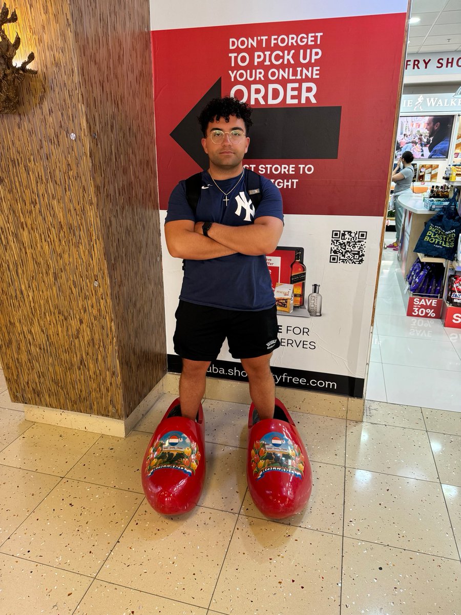 Claw_HQ's tweet image. #1 college grad POV
W/ Censor, DTG, and Goaternal 

TTV: Clawcod_