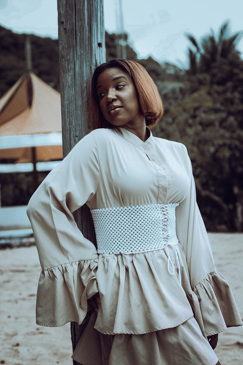 Tino_Pandache's tweet photo. Vintage Session 📍

Mannequin: @Call_Me_Soy
Accessoires : @LexJewelry2023
Location: Cormier 🏖️ 

📸: Tino Pandache 

#Photography #Modeling #Model #luxurylifestyle #JewelryLuxury #BeachPhotography #ModelShooting #ShootOfTheDay https://t.co/5bDTnNE69l