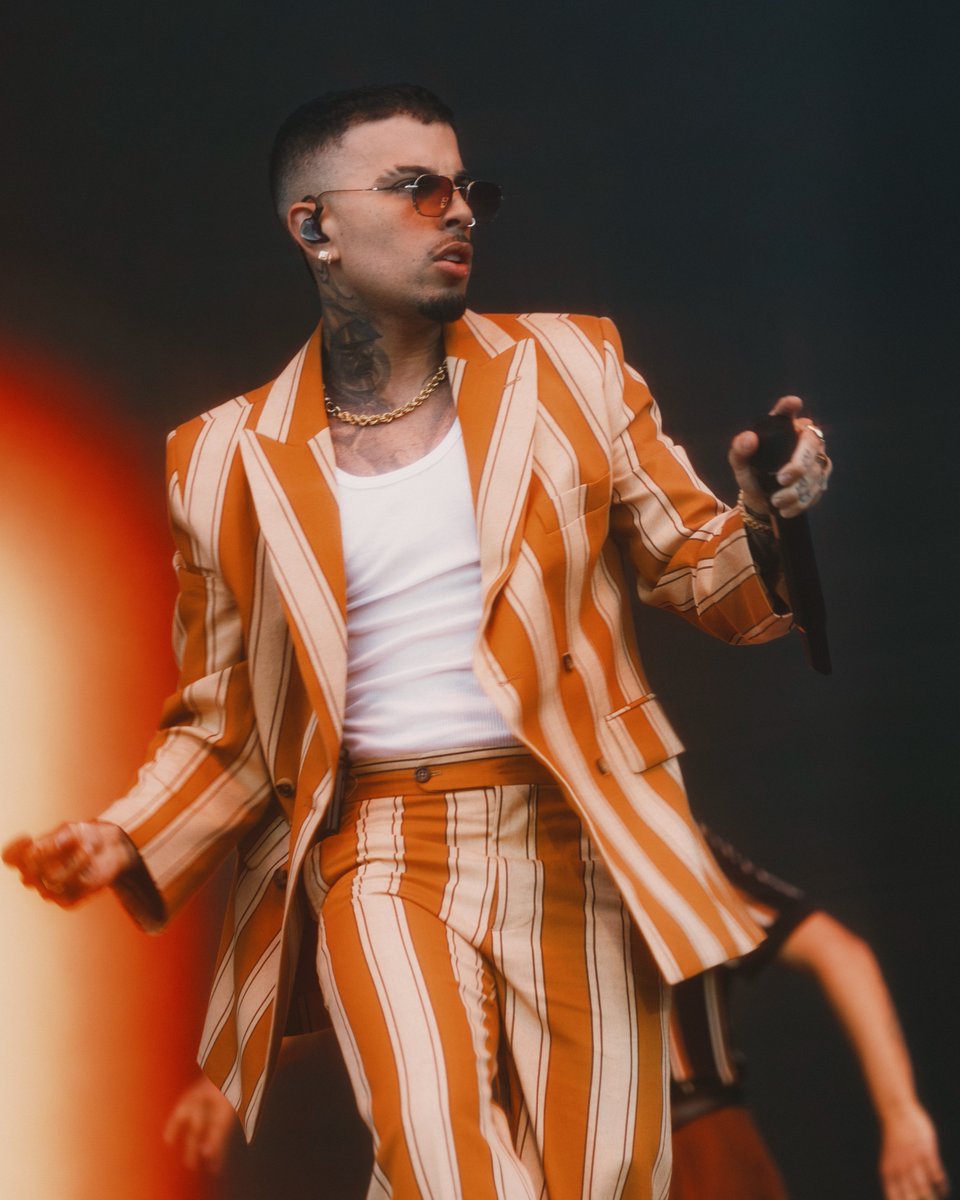 RA-RAUW <a href="/rauwalejandro/">RAÚL</a> 

📸 <a href="/SamBalaban/">sam</a>