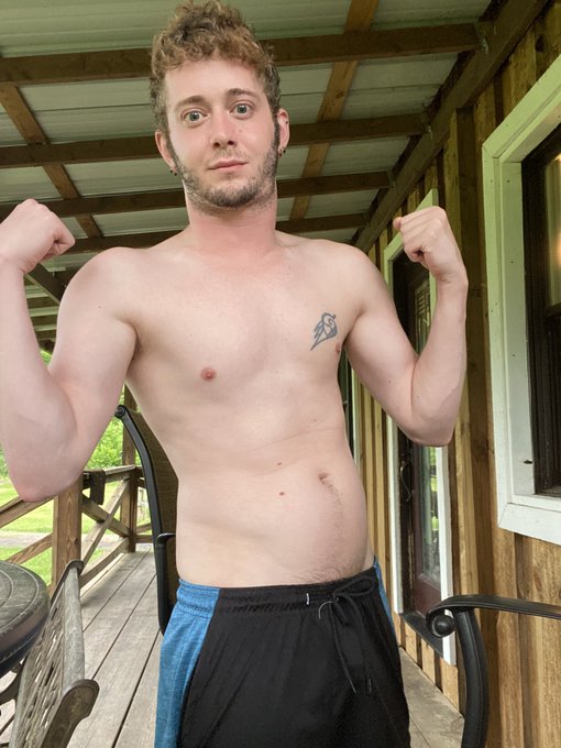 Help me bulk up!  You guys help pay for my gym equipment, food and lube!  https://t.co/v582kQTPIF https://t<a href="/tag/mvsales"class="tags"><span>#mvsales</span></a>