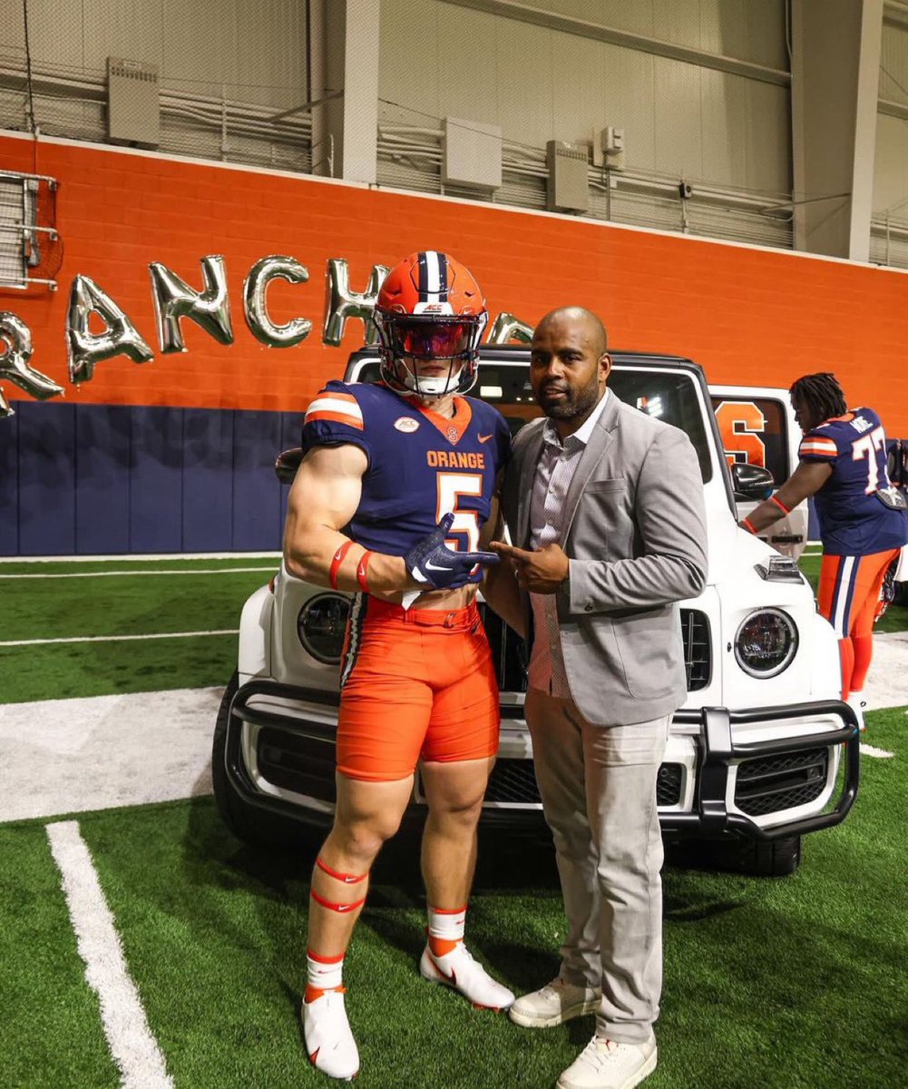 3⭐️ LB <a href="/AntoineDeslau05/">Antoine Deslauriers</a> looks like my Road To Glory player in College Football 25😂