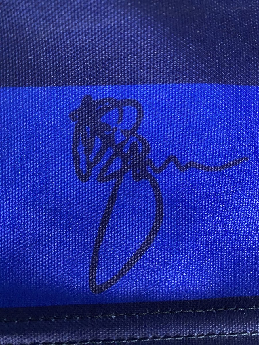 Davidmerrick18's tweet photo. Only one shirt I could wear today @wembleystadium because there is only one Rob Burrow #onerobburrow @JasonAtack1 @lifeforakid @jonnymorgan21 @Waggataurus https://t.co/XDVdIr2UU4