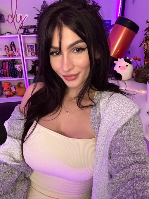 Live :)  https://t.co/oHQbLm3wTi https://t.co/S0oHshnTjB