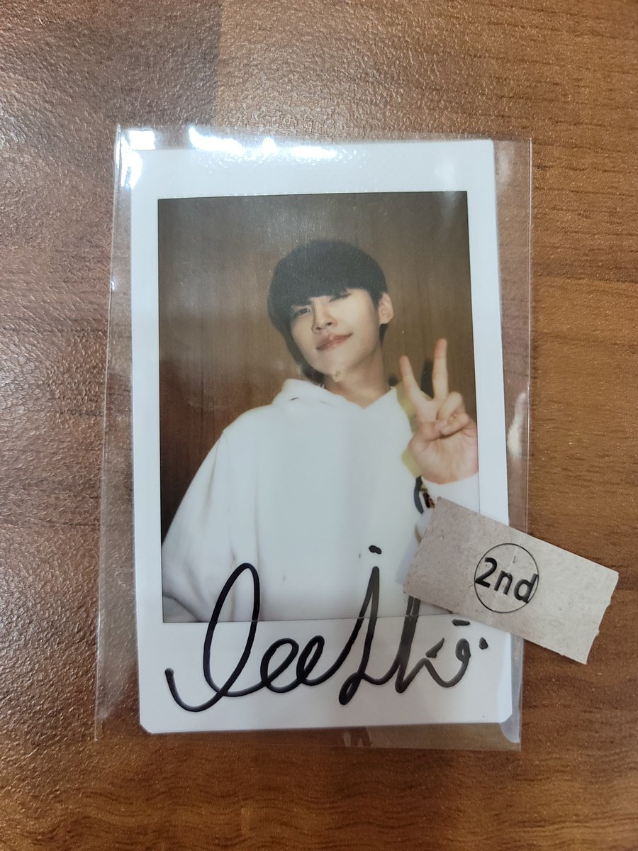 HaPpyYoAz0608's tweet photo. 이게 무슨일?????😳😳😳😳#이진혁 #LEEJINHYUK https://t.co/88CtTCCNpa