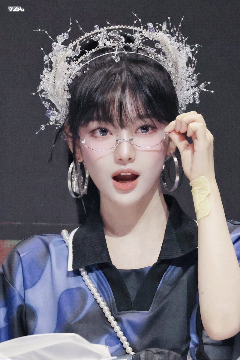GPhACPTbkAAwO9C.jpg