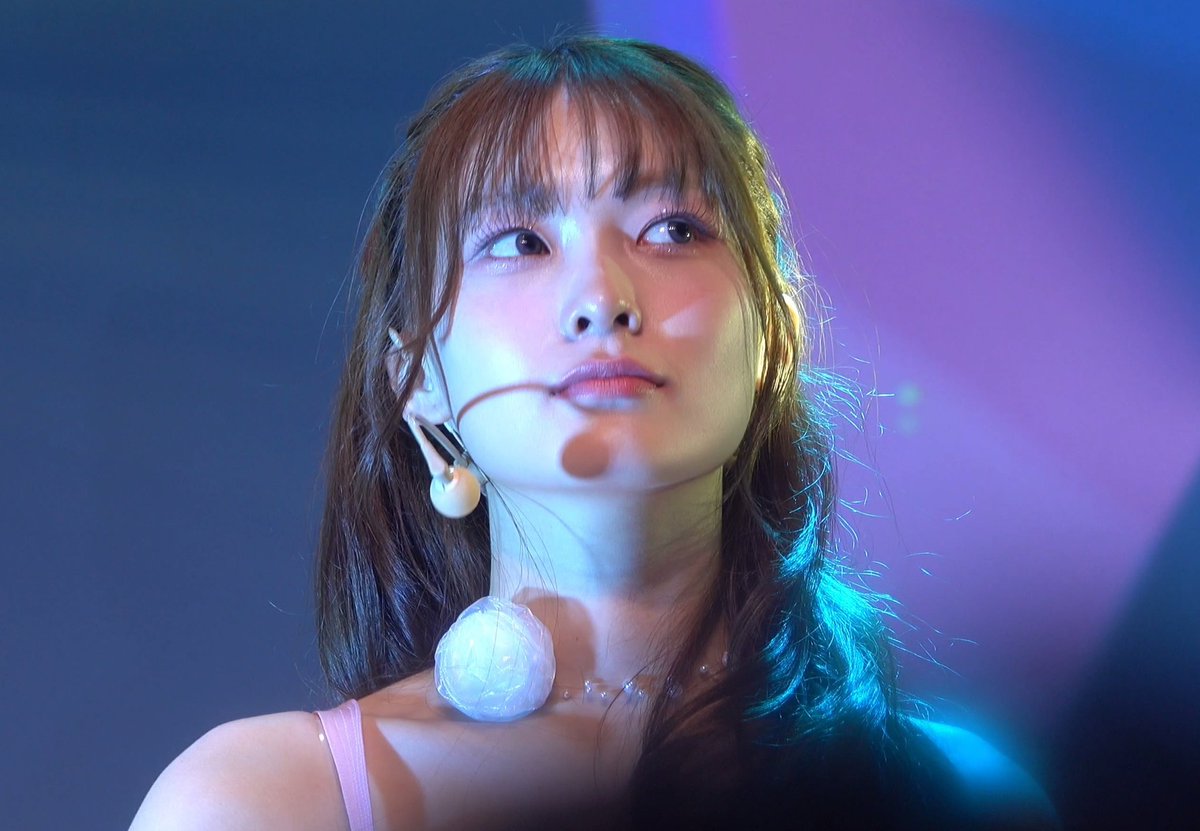 0_0dreamnote's tweet photo. ステージ照明のららさんも美しい🙉💕
#드림노트 #ドリームノート
#DreamNote
#라라 #신애 #문신애
#Lara #ララ https://t.co/g4PnnzW5Y0