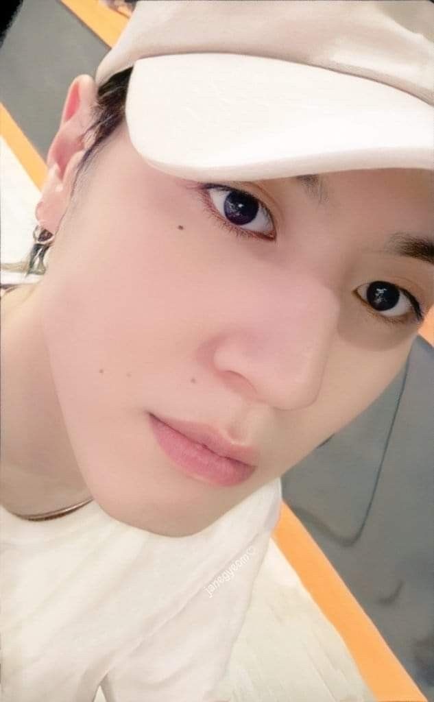 G_nicha15's tweet photo. Morning, enjoy your vacation, eat delicious food, take care of your health, smart people.
🌼💚😎🙆🏼
@yugyeom #yugyrom https://t.co/5fyqa4kcDZ