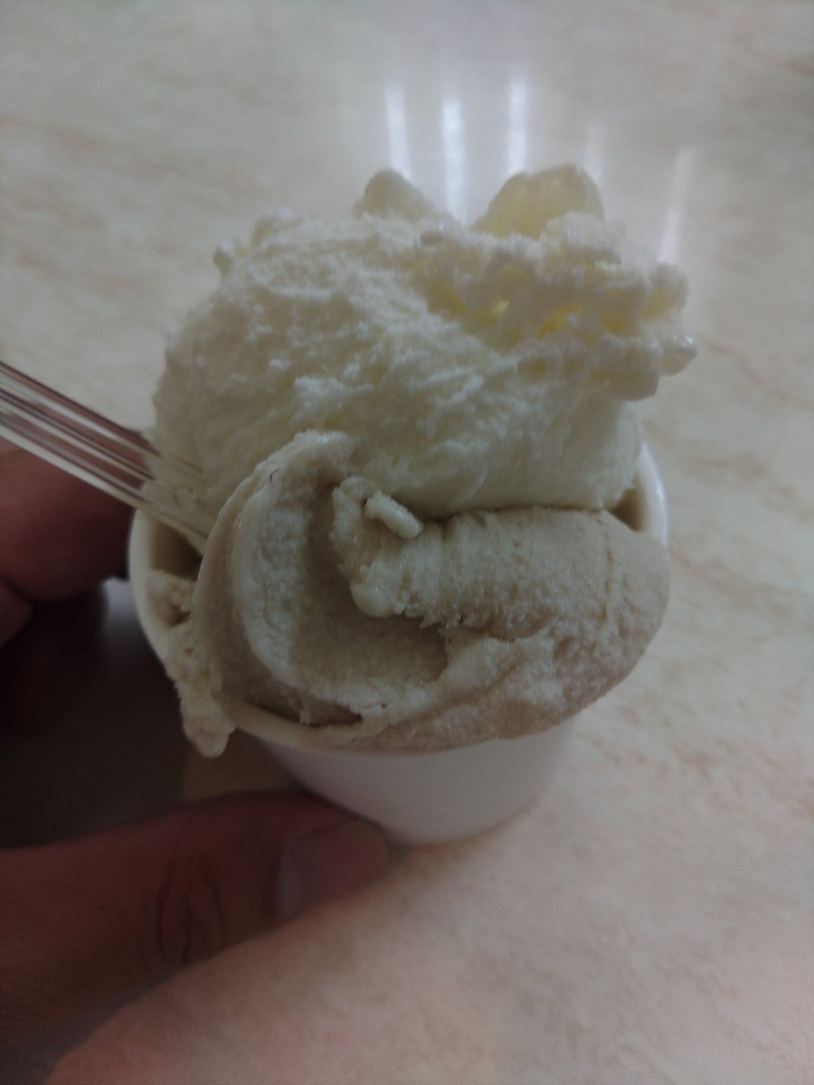 石垣島でジェラート食べてから北海道行くぜ