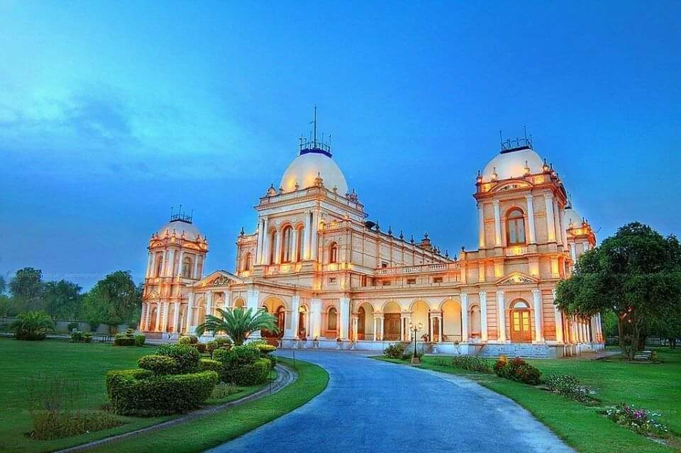 osmanzaffar's tweet photo. Noor Mahal Palace located in Bahawalpur Punjab Pakistan. Famous for its Italian Design. #NoorMahal
#X_promo https://t.co/9MDvNxs72b