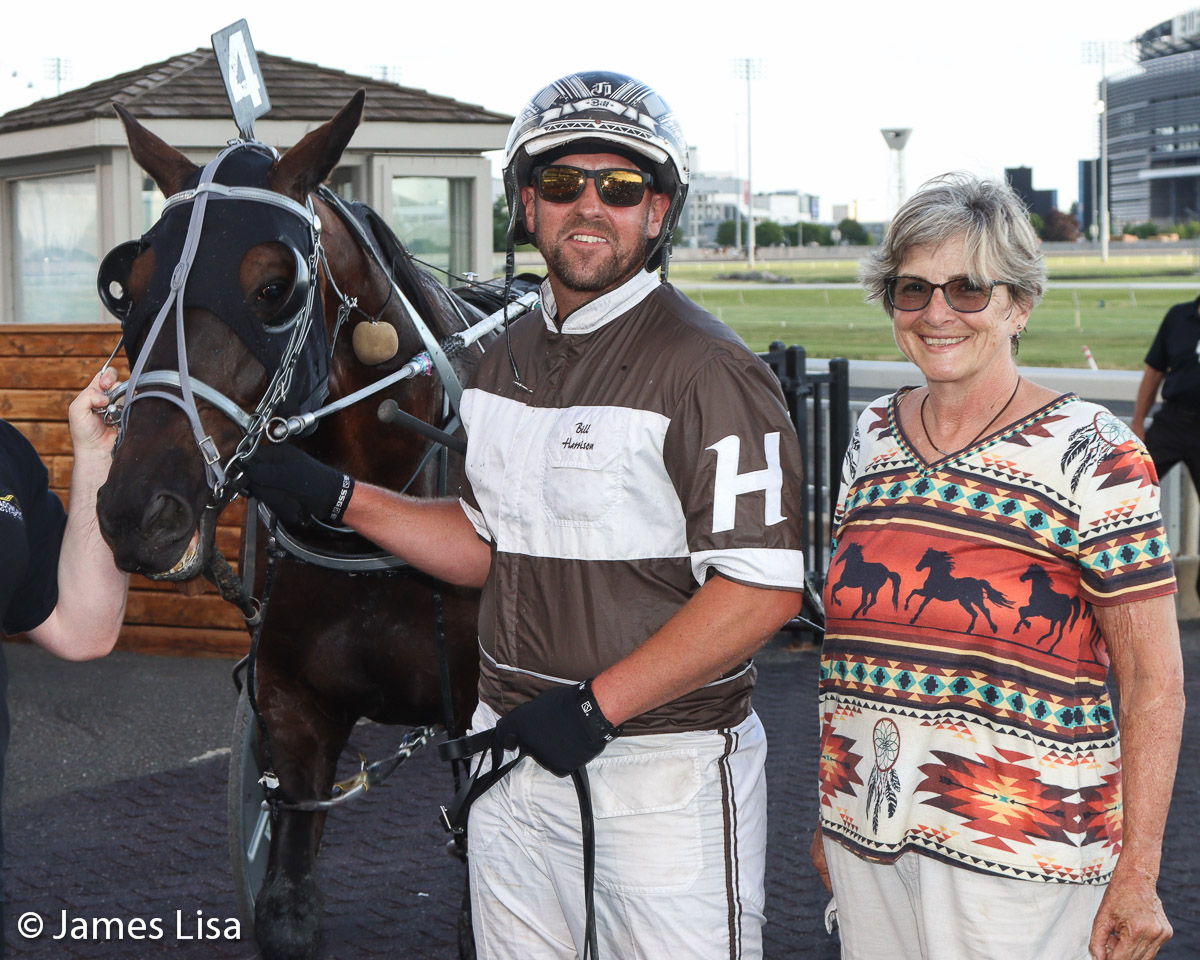 LisaPhotoM1's tweet image. Congratulations William Harrison on your first driving win!! @JessicaOtten1 @DaveLittleBigM #harnessracing #PlayBigM @themeadowlands Photo with Yer So Bad