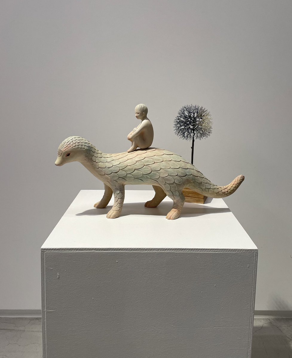 メグミオギタギャラリーでの展示本日6/8最終日になります。
何卒よろしくお願い致します。

メグミオギタギャラリー
東京都中央区銀座2-16-12 B1
12時〜18時

画像は同時開催されている土屋仁応さんの木彫作品『穿山甲』と『Selfish-10【Harbinger】』