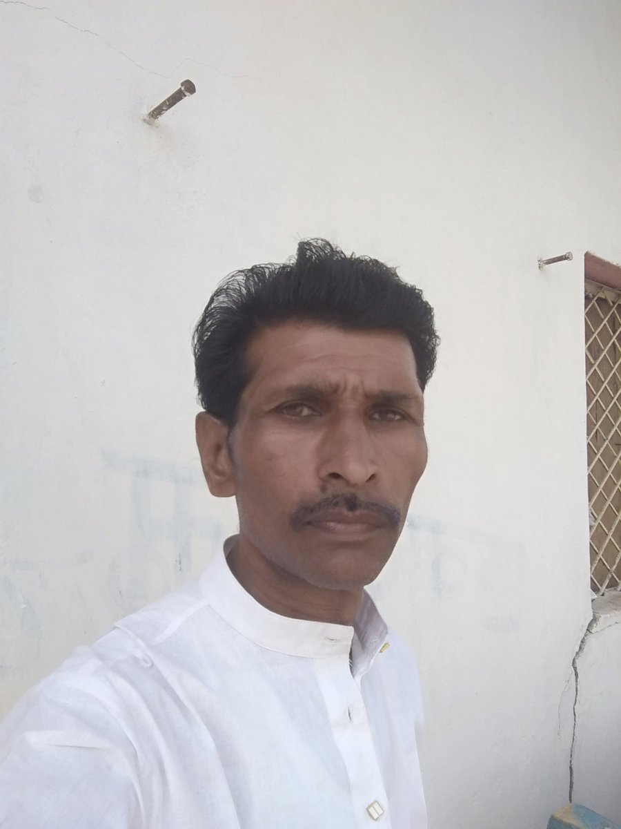 हमरा देश सोने की चइङइयआ कहा जाने वाला देश है इसे सुसज्जित बनाये रखें भाई चारा देशप्रेम में एक साथ मिलकर चलने की जरुरत है