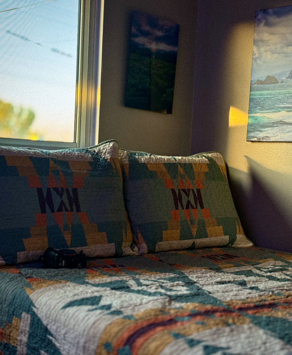 vinny (@goodjobvinny) on Twitter photo Love my new <a href="/PendletonWM/">PendletonWoolenMills</a> #Siskiyou coverlet set. I had the White sands quilt for the last 4 years but it was time to switch it up 🧡💚 gorgeous colors and patterns Love my new <a href="/PendletonWM/">PendletonWoolenMills</a> #Siskiyou coverlet set. I had the White sands quilt for the last 4 years but it was time to switch it up 🧡💚 gorgeous colors and patterns