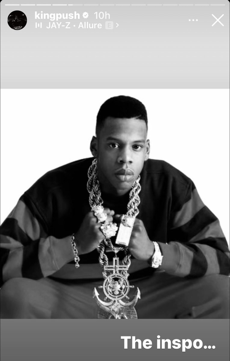 ArtOfDialogue_'s tweet image. Pusha T shows new anchor pendant that’s inspired by a picture of a young Jay-Z.