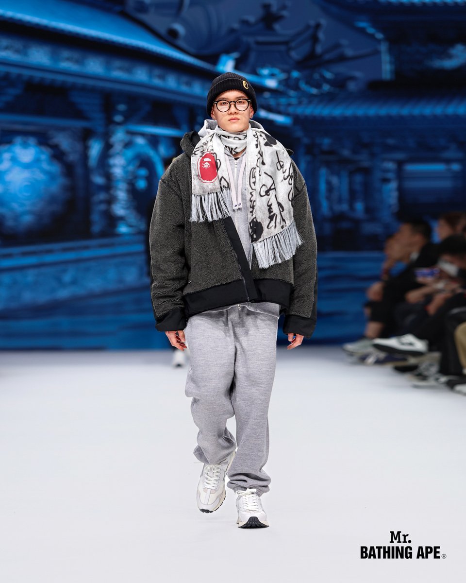 BAPEOFFICIAL's tweet photo. *A BATHING APE® FALL/WINTER 2024 RUNWAY SHOW | MR. BATHING APE® FW24

#ABATHINGAPE #BAPE
#MRBATHINGAPE #MRBATHINGAPEFW24 https://t.co/mT3OkNbHRj