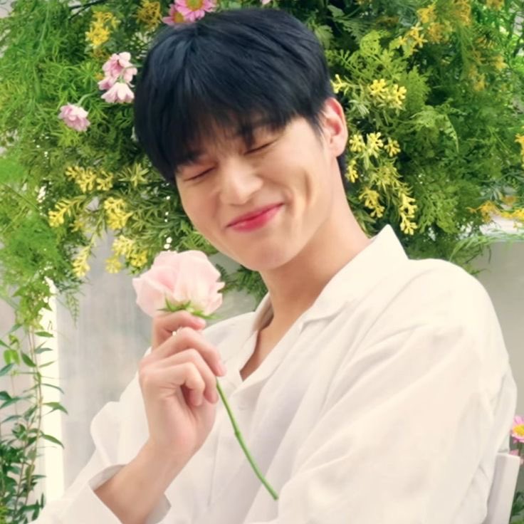 🌸🌷💐 #YEONJUN #WOOYOUNG