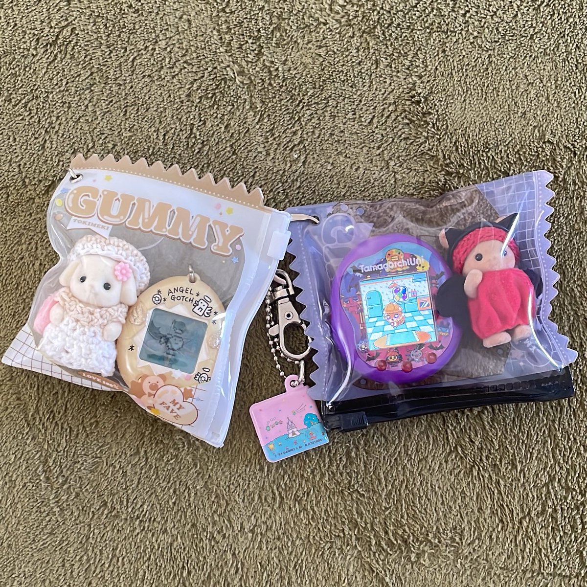 天使と悪魔 これも可愛い🎶 白のケースは裏が透明じゃないので… uniの