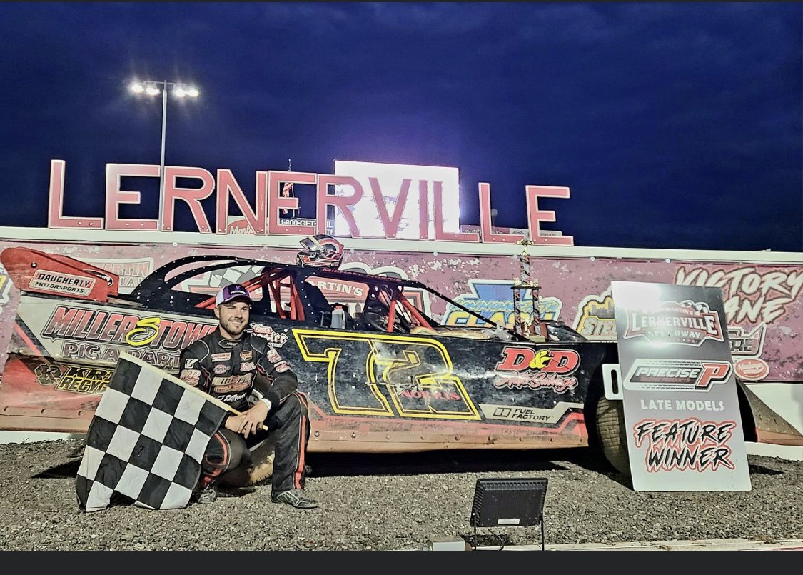 TheCrusher72's tweet photo. Got another win tonight @Lernerville to make it 4 out of 5 on the year. Thank you to all the fans who came out for fireworks night! Hope we put on a good show! https://t.co/EmWwjUOUia