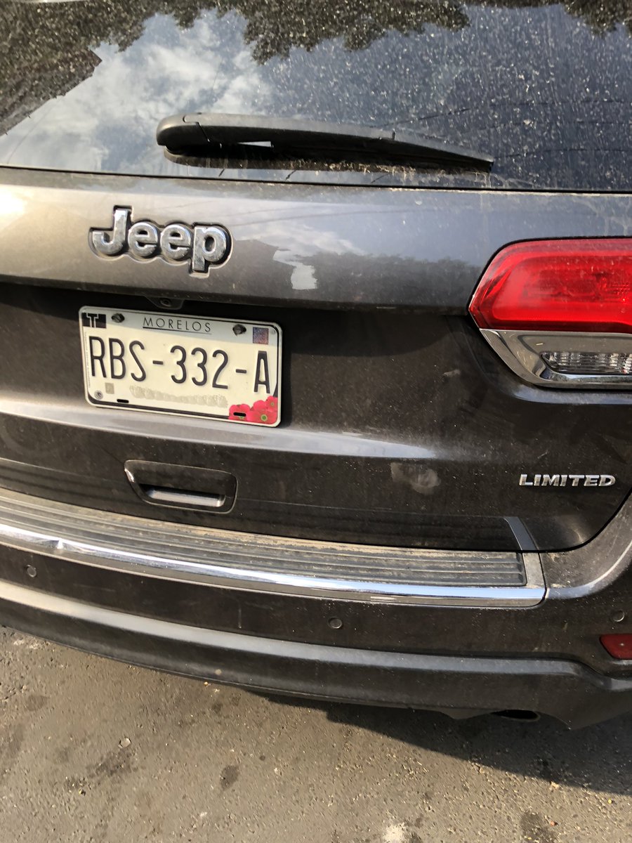 Anaid278's tweet photo. Diario es lo mismo al querer cruzar por estas calles Pitágoras y Matías Romero coches estacionados a mitad de la calle y en tercer fila y nunca hacen nada, placas RBS-332-A @BJAlcaldia @UCS_GCDMX @AccionesBJ @GobCDMX @OVIALCDMX @SSC_CDMX https://t.co/SMgwg5hXFI