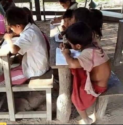 Potret dunia pendidikan yang sampai saat ini jauh dari Cita-cita pendiri bangsa. 

Pajak naik
UKT naik
BPJS naik
Harga-harga naik

Yang turun cuma batas usia di MK dan di MA.