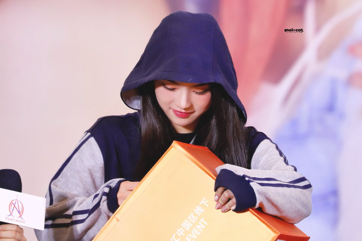 240112 나밀팬싸

#STAYC #스테이씨 #아이사 #ISA