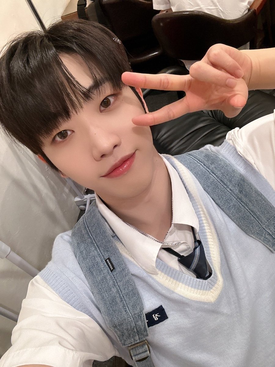 TheKingDom_GF's tweet photo. [DANN👑]

🏫

#TheKingDom #더킹덤 #TKD 
#DANN #단 https://t.co/LnRQ2ZOTIt