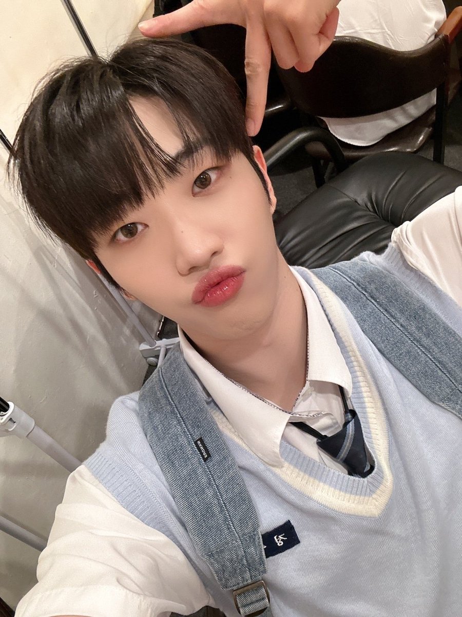 TheKingDom_GF's tweet photo. [DANN👑]

🏫

#TheKingDom #더킹덤 #TKD 
#DANN #단 https://t.co/LnRQ2ZOTIt