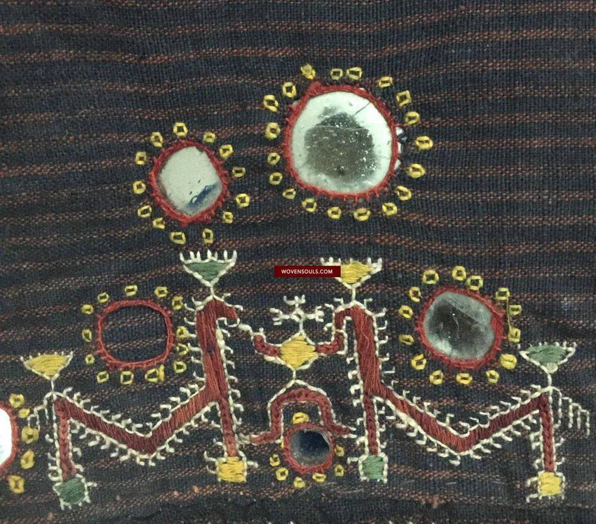 wovensouls's tweet photo. 847 Old Bishnoi Woven Skirt with Amazing Embroidered Motifs https://t.co/bN2jLF81yz
 #embroidery #fabric https://t.co/Tb5TSkVItN