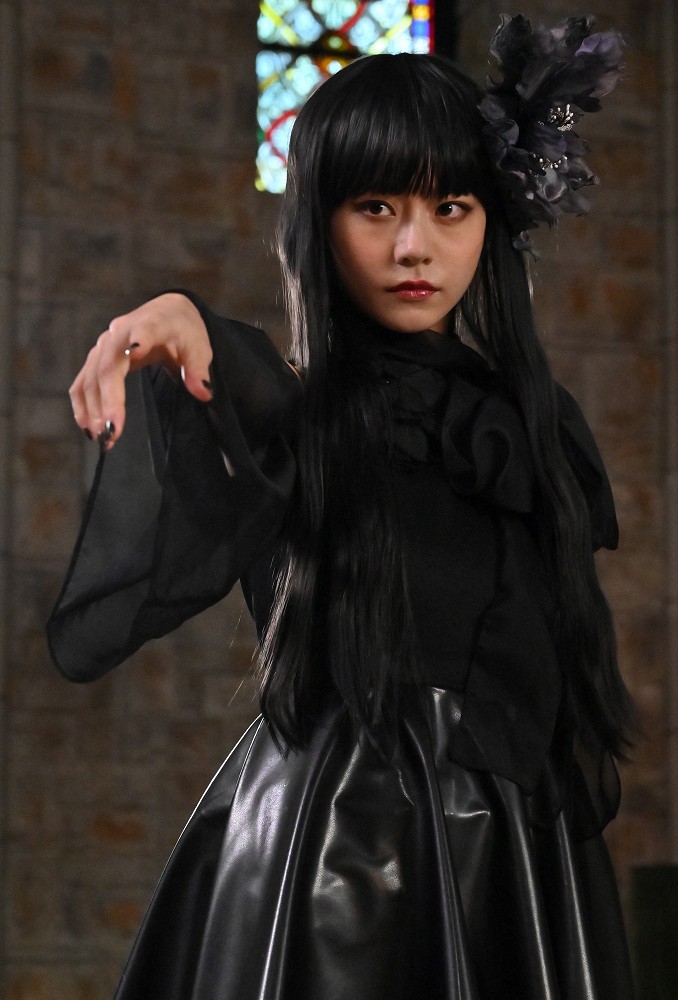 仮面ライダーリバイス アギレラ コスプレ 夏木花 椛島光 浅倉唯 正規品