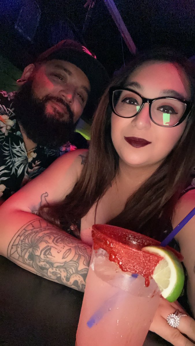Lucindalynn12's tweet photo. It’s a date night for us 🖤 https://t.co/is9Tdvd2p3
