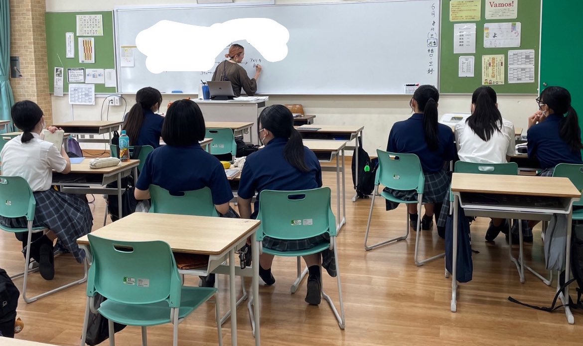 sayakadept's tweet image. 土曜日メディアデザインの授業おわり！午後はヘッドドレスの制作！！！

#sayakadept #mediadesign