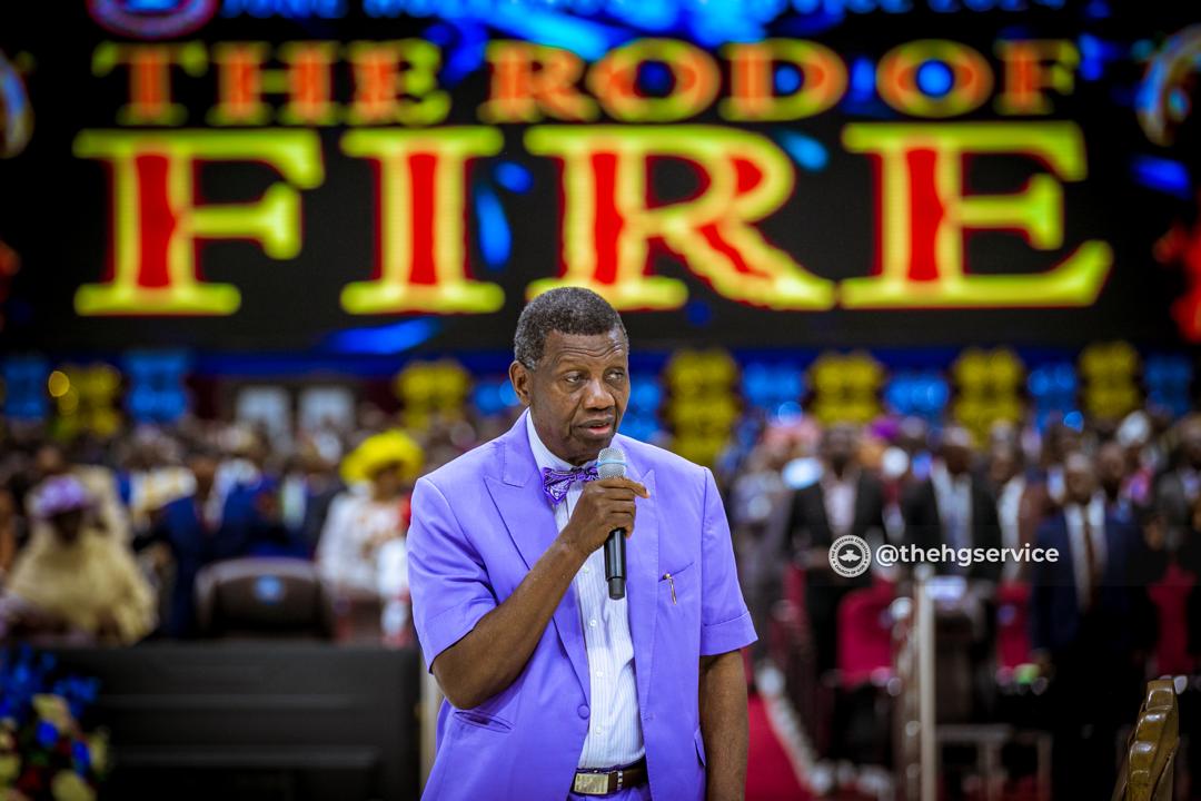The Lord asked me to tell somebody, your set time of favour has come.

#TheRodOfFire