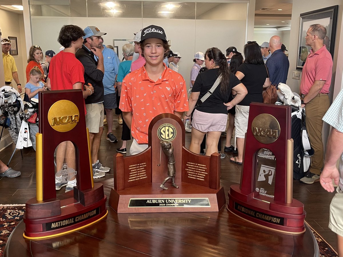JohnAustinCarp2's tweet photo. Great time at the @AuburnMGolf hosted by @AUCoachClinard https://t.co/53pLhRGHMP