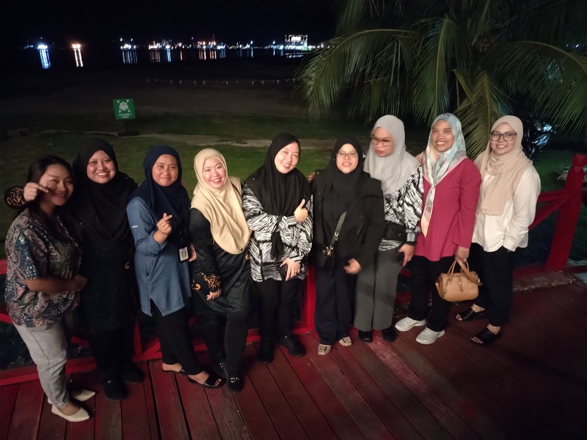 Rombongan YB. Dato Sri Menteri Kerja Raya Beramah Mesra Dan Makan Malam Bersama Warga Kelab Sukan &amp;  Kebajikan JKR WP Labuan. - Santai Berkongsi Pengalaman.