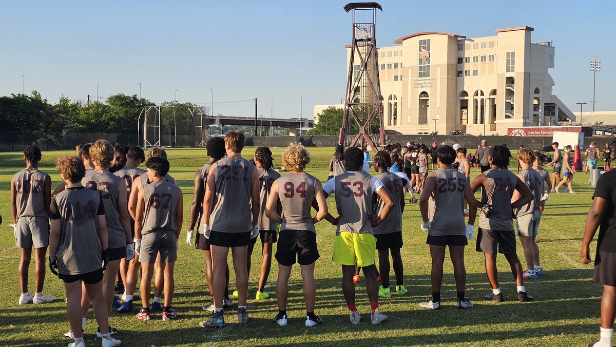 aiden_slansky's tweet image. Had a great time at the @TXSTATEFOOTBALL camp. Thank you @CoachWillBryant for the amazing learning experience. #TakeBackTexas #EatEmUp
@CoachMartin_18 @mcneill_josh @DogFootball @GJKinne