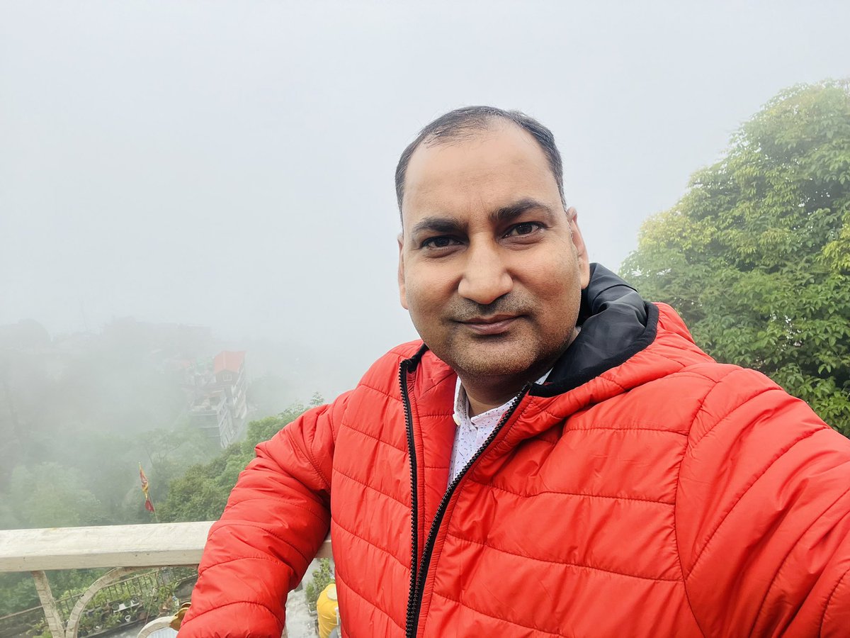 sktjourno's tweet image. “पेलिंग” सिक्किम के पश्चिमी जिले का खूबसूरत शहर है। गंगटोक से 130 किमी दूर इस जगह का मुख्य आकर्षण कंचनजंगा पर्वत और आस-पास की चोटियों का मनमोहक और अद्भुत नजारा है। 

अभी 23 डिग्री सेल्सियस यहां का तापमान है। 
#Pelling #Sikkim #Gangtok