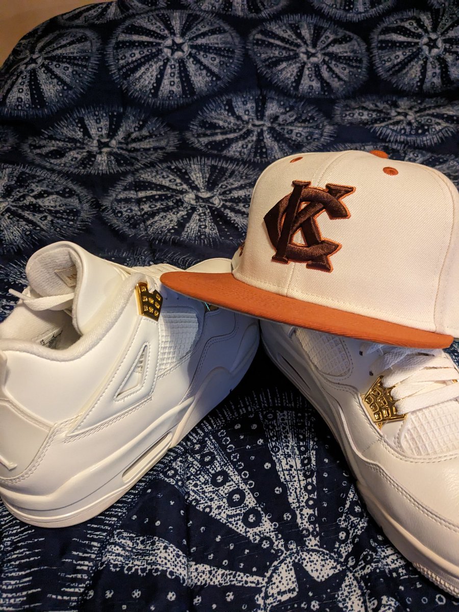 JUSTIN GO HAWKS (@36jih36) on Twitter photo 