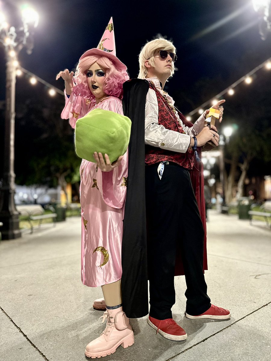 Wizard Roxy Last bit of Dracula Dave and Wizard roxy. I imagine that these two ...