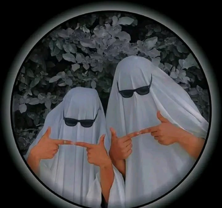 *جو چھوٹے گوشت اور بڑے گوشت میں فرق نہیں کر پاتے،*
🙄🙄
*وہ بھی کہہ رہے ہوتے ہیں ہم‌ بندے کو پہلی نظر میں ہی پہچان لیتے ہیں 🤓🤣