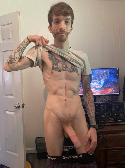 Watch Bryan Silva GRATATA🦁's leaked NSFW photo on TwXstars