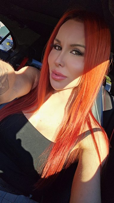 Ya girl had a bit of a hair colour change!   Dont care if you hate it , Cause i fucken LOVE IT ! https://t<a href="/tag/mvsales"class="tags"><span>#mvsales</span></a>