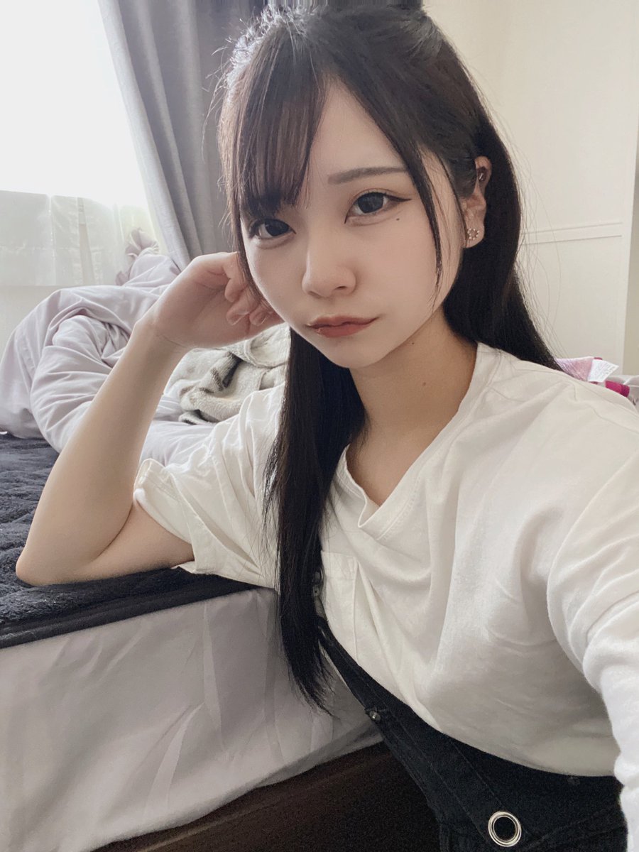 池田グループに入って3年
こんな私でしたが、
沢山わがままも聞いてくれて
悩みも面白かったこともたくさん聞いてくれて沢山餌付けしてくれてありがとうございました！！！
とっても居心地のいい場所でした。
3年間お世話になりました。
DDでも許して😂

みんな大好きだよー！！！！！！