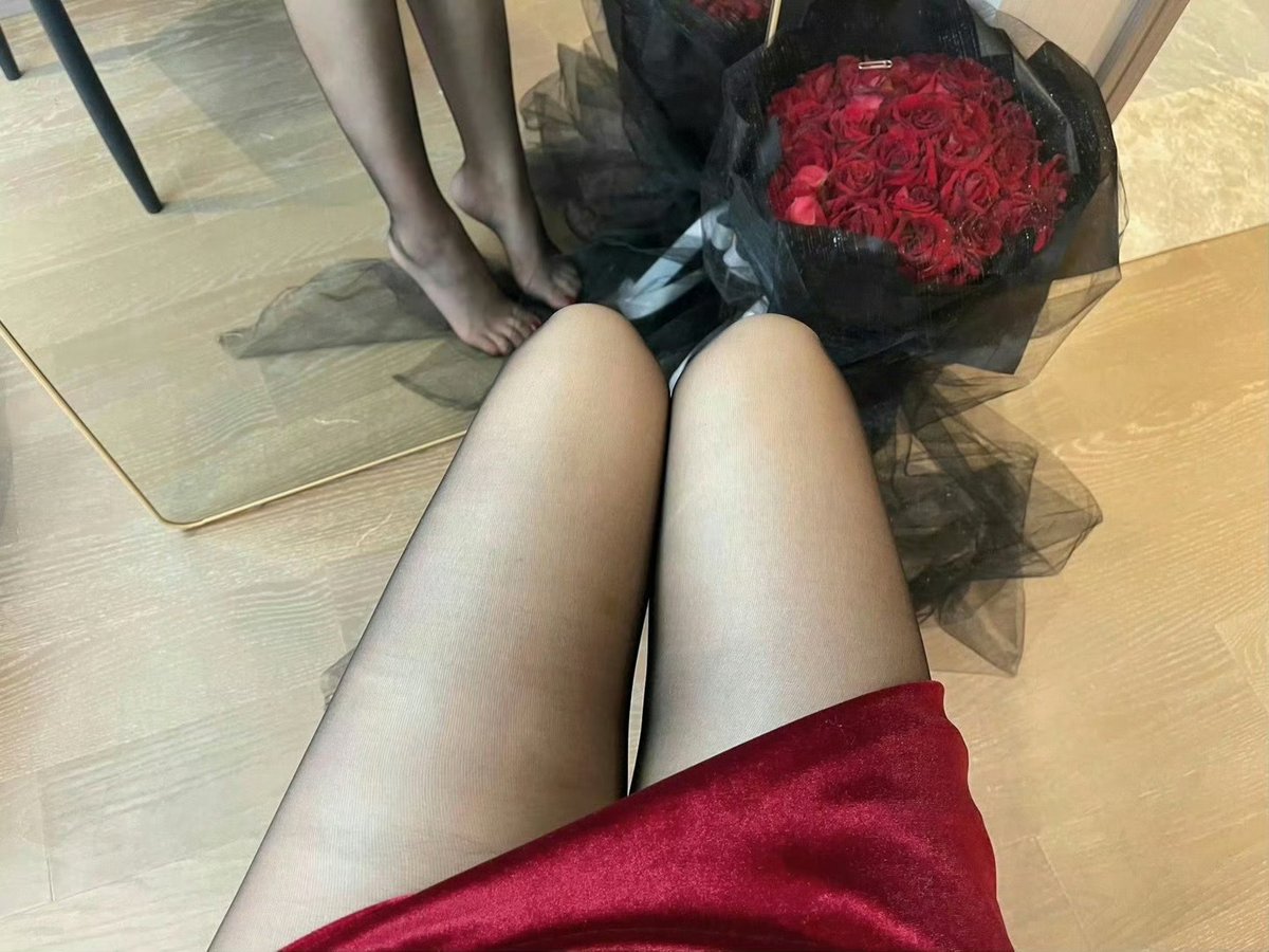 炮友送我一束花 
接下來的事情你們猜 https://t.co/7tWztxauX6