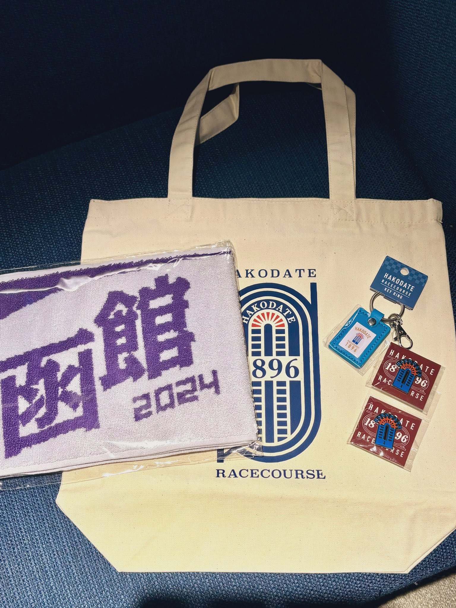 どらねこ в X: „函館競馬場グッズ🌊タオル＆トートバッグ