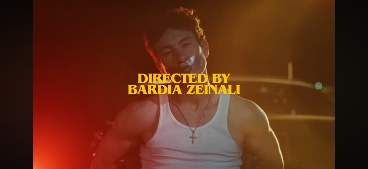jlc025's tweet photo. Fuck. Is he…hot?? https://t.co/dJ1fSS6zYP
