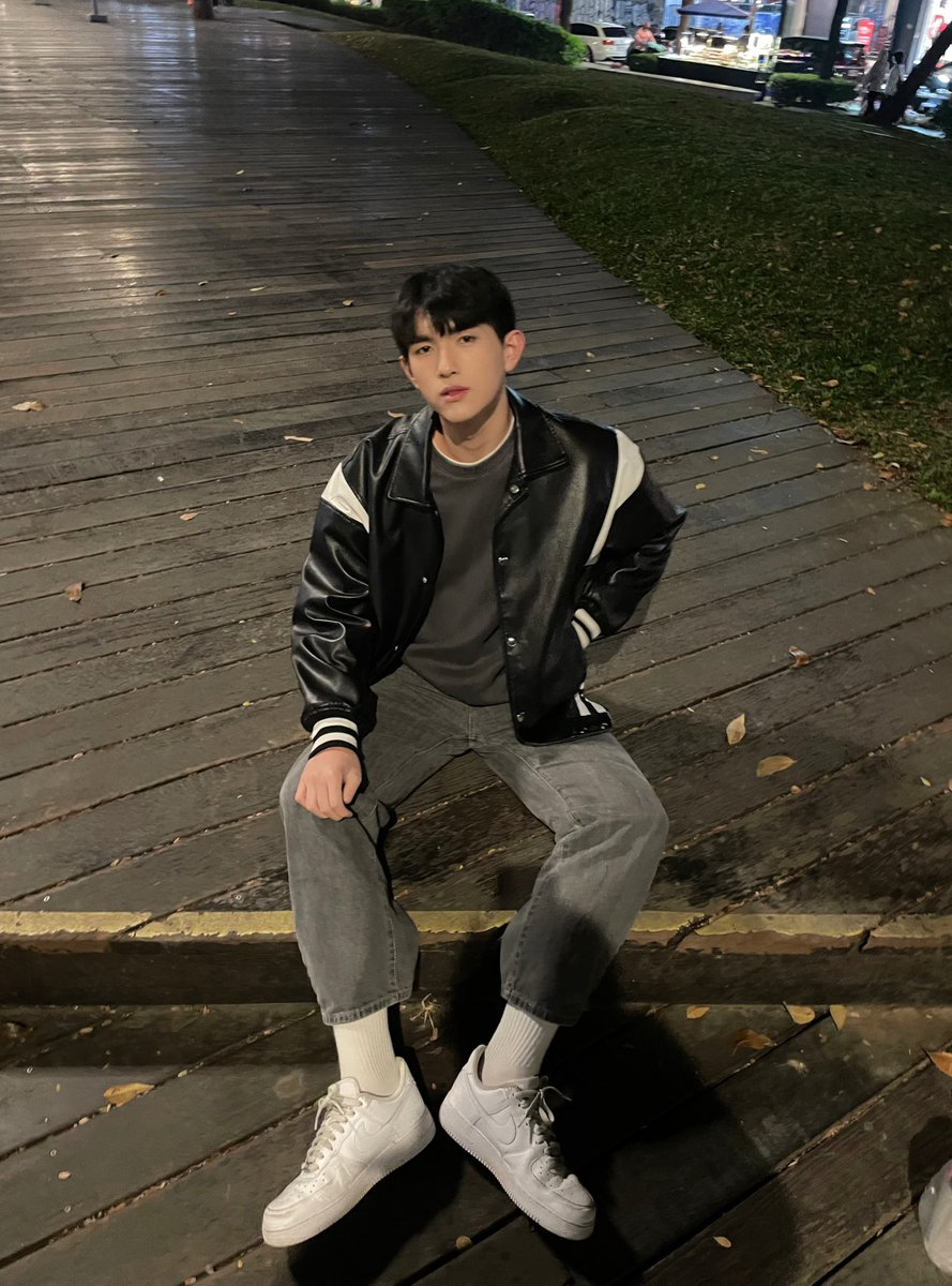 有台中人一起打羽球嗎🏸
或者推薦的羽球團🥲
問到有人回我為止