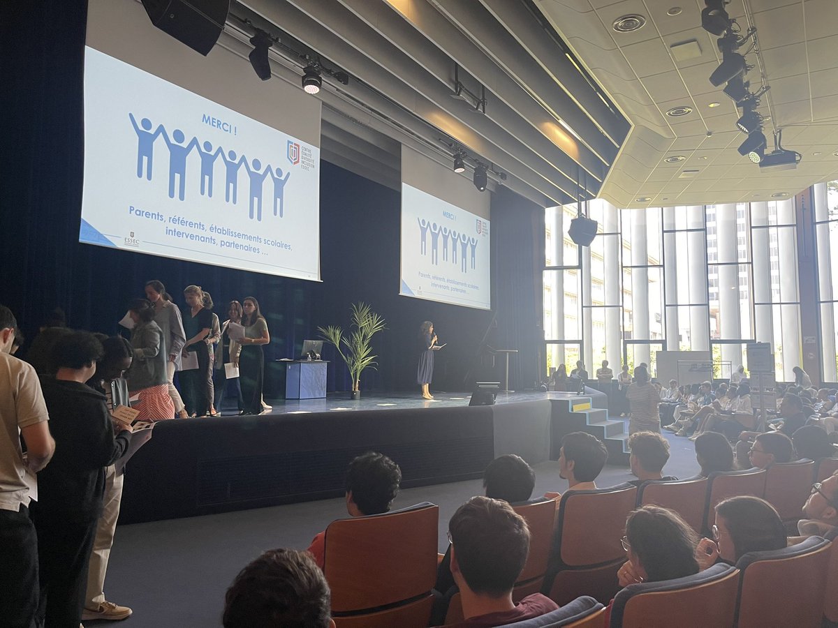 IsabelleHoertel's tweet photo. 21eme cérémonie de remise des attestations de réussite du programme PQPM de nos élèves de terminales @essec @0950666h #ambition #reussite https://t.co/dgNyVorYbS